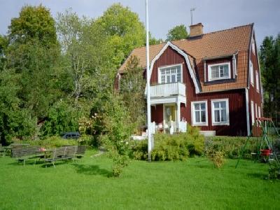 Stor modern v�lutrustad v�ning