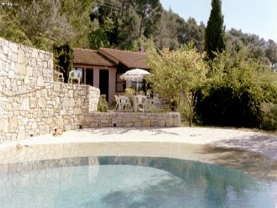 Fritidshus i bergsby, Provence