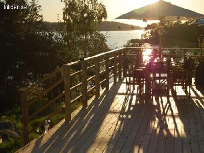IDYLLISK SJ�TOMT I NORRT�LJE