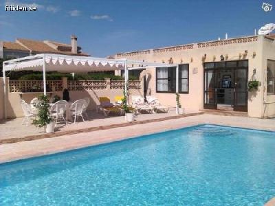 Stor villa uthyres Torrevieja