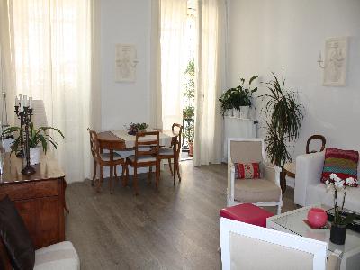 Charmig l�genhet i centra Nice
