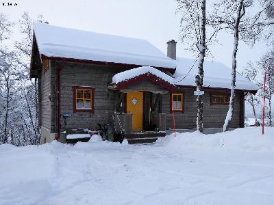 Ny timmerstuga i T�nndalen