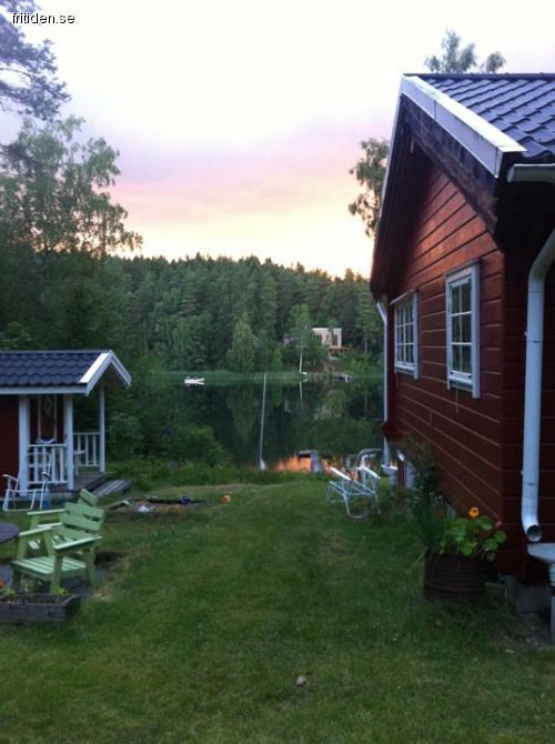 Egen brygga vid liten badsjö