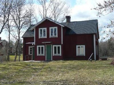 Bostadshus med tv� l�genheter