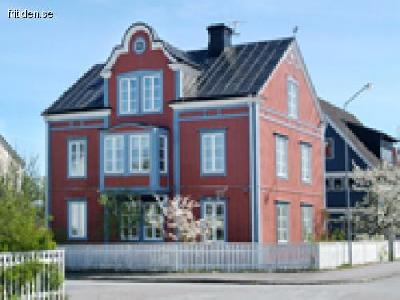 3 rooms + kitchen. 4+2 beds
