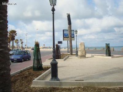   l�genhet vid stranden