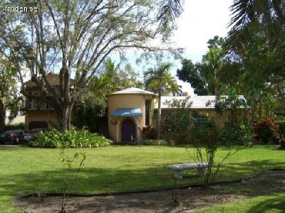 Charming home close  Biltmore