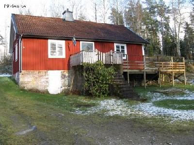 Stuga i Småland vid sjö