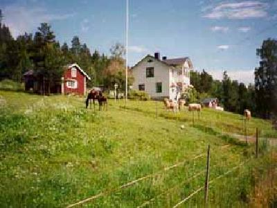 Bo på Lantgård Täljegården
