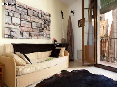 Luminous flat by Roman Wall!