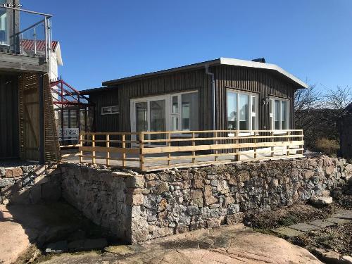 Schöne frische Hütte am Meer