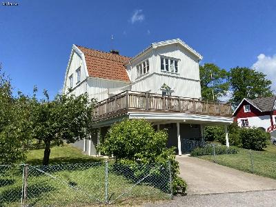 2024:House close to sea & city