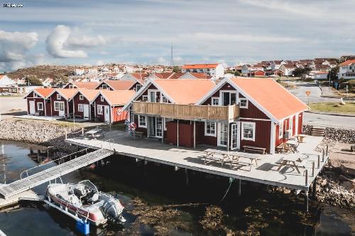 Stay in your own boathouse