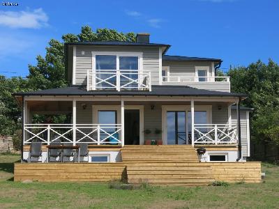 Exklusiv villa at sea, w boat