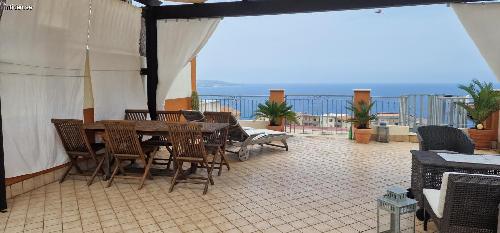 Lgh m Takterass & Poolområde