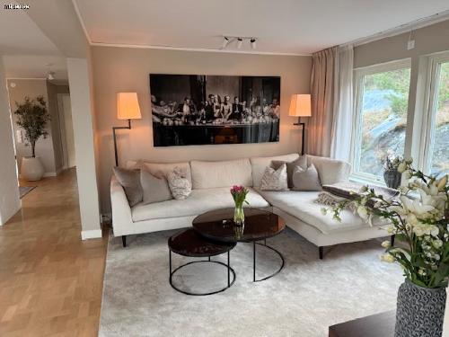 Stort lyxig hus vid hav & stad