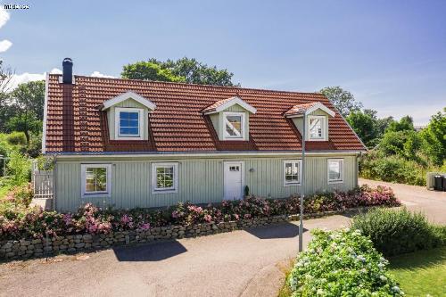 Spacious summer house