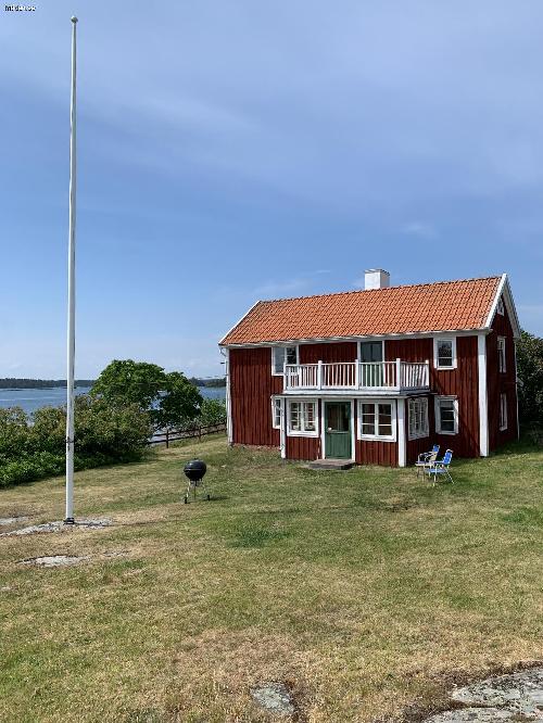 Charmigt hus i skärgården