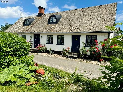 Hus i gamla byn vid havet
