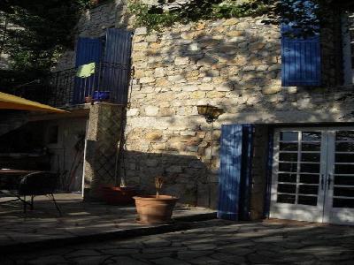 Charmigt byhus i Provence