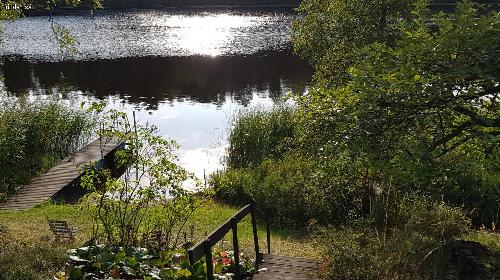 Cottage by the lake